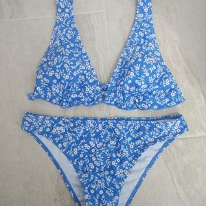 SHEIN Floral Ruffle Bikini Small